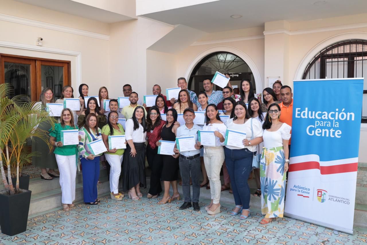 Docentes del Atlántico se certifican en co-creación e innovación